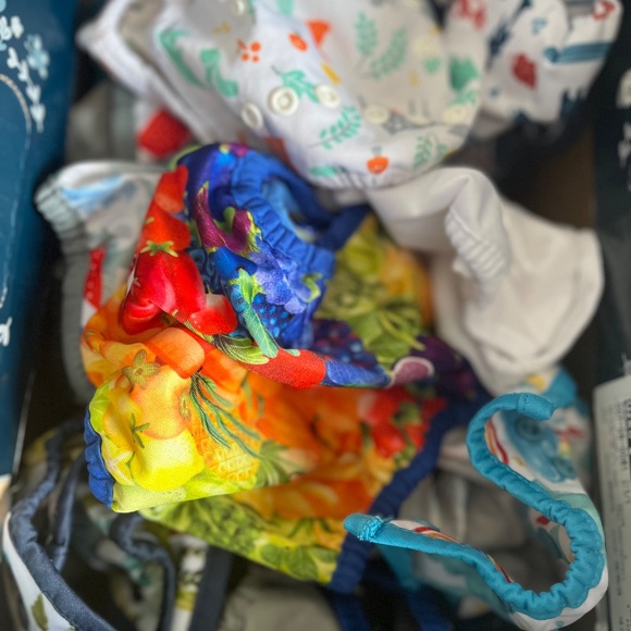 LIGHTLY USED thirsties size one duo wrap cloth diaper covers - Picture 3 of 7